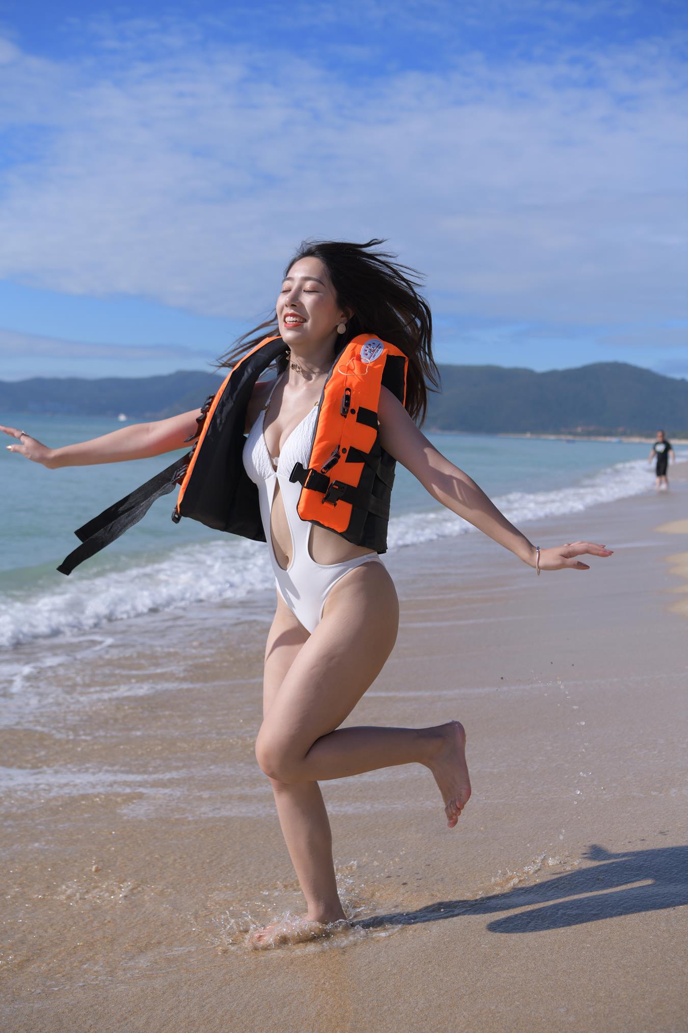 图片[4]-精选唯美街拍 NO.1199 白色彼基尼女孩 (10) [84P]-草丛看图