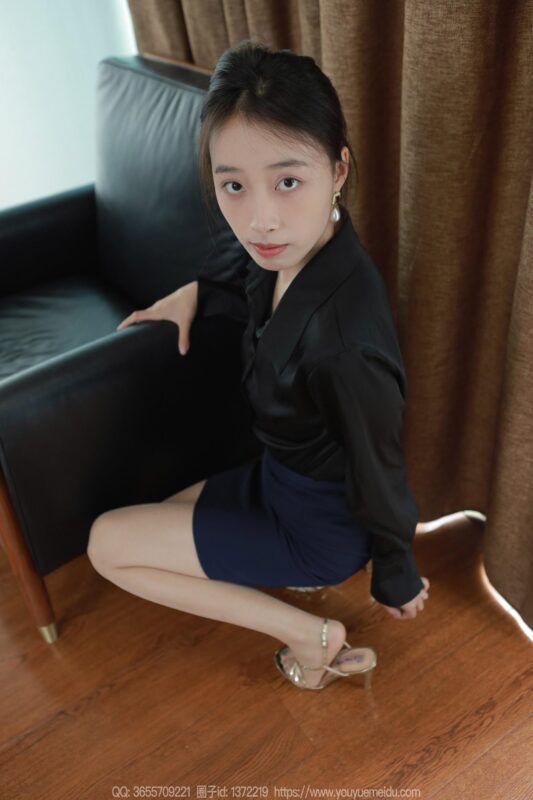 精选[IESS异思趣向] 2024.09.26 丝享家1856：小九《长腿同事》[83P]-草丛看图