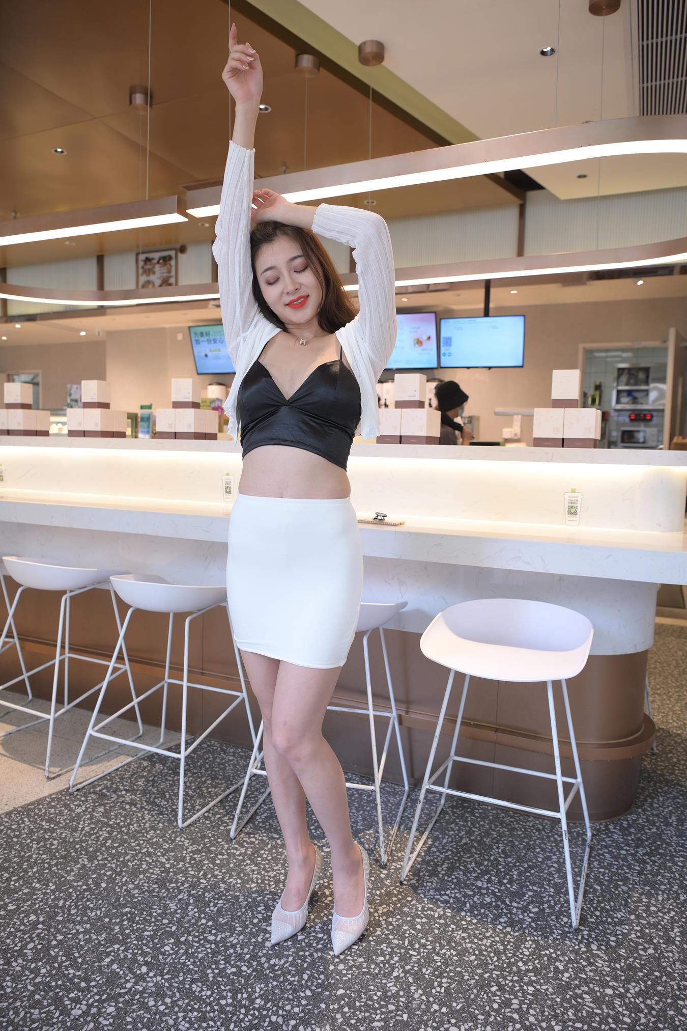 图片[6]-精选唯美街拍 NO.1212 白色包臀裙美女 (2) [84P]-草丛看图