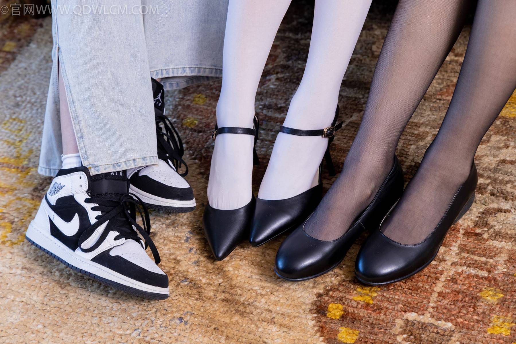 图片[7]-精选勿恋传媒 NO.2143 菜菜&小敏&闪闪-秋日温情[165P]-草丛看图