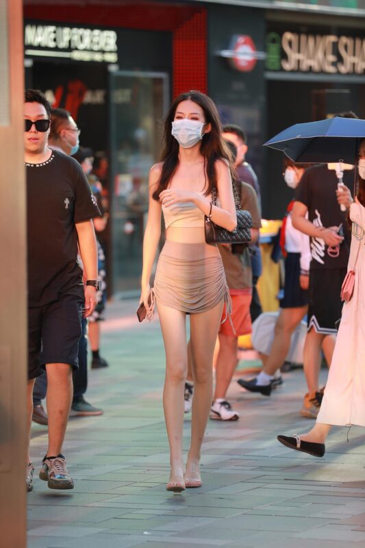 精选唯美街拍 NO.1189 – 隔壁班的美腿學姐 （2）[76P]-草丛看图