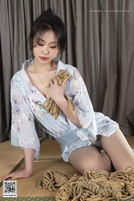 精选[Ligui丽柜] 2024.12.06《绳缚丽莲》尔尔 [42P]-草丛看图