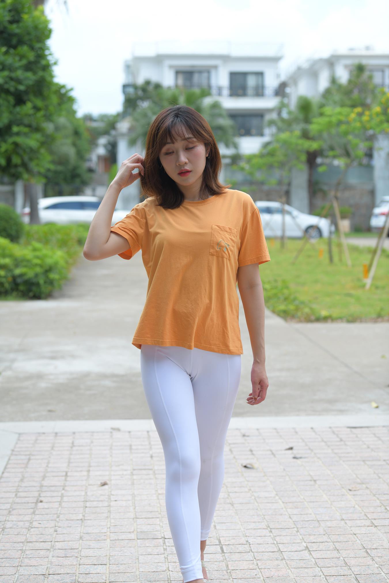 图片[2]-精选唯美街拍 NO.1195 阳光明媚的下午，她迟到了（7）[84P]-草丛看图