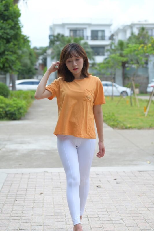 精选唯美街拍 NO.1195 阳光明媚的下午，她迟到了（7）[84P]-草丛看图