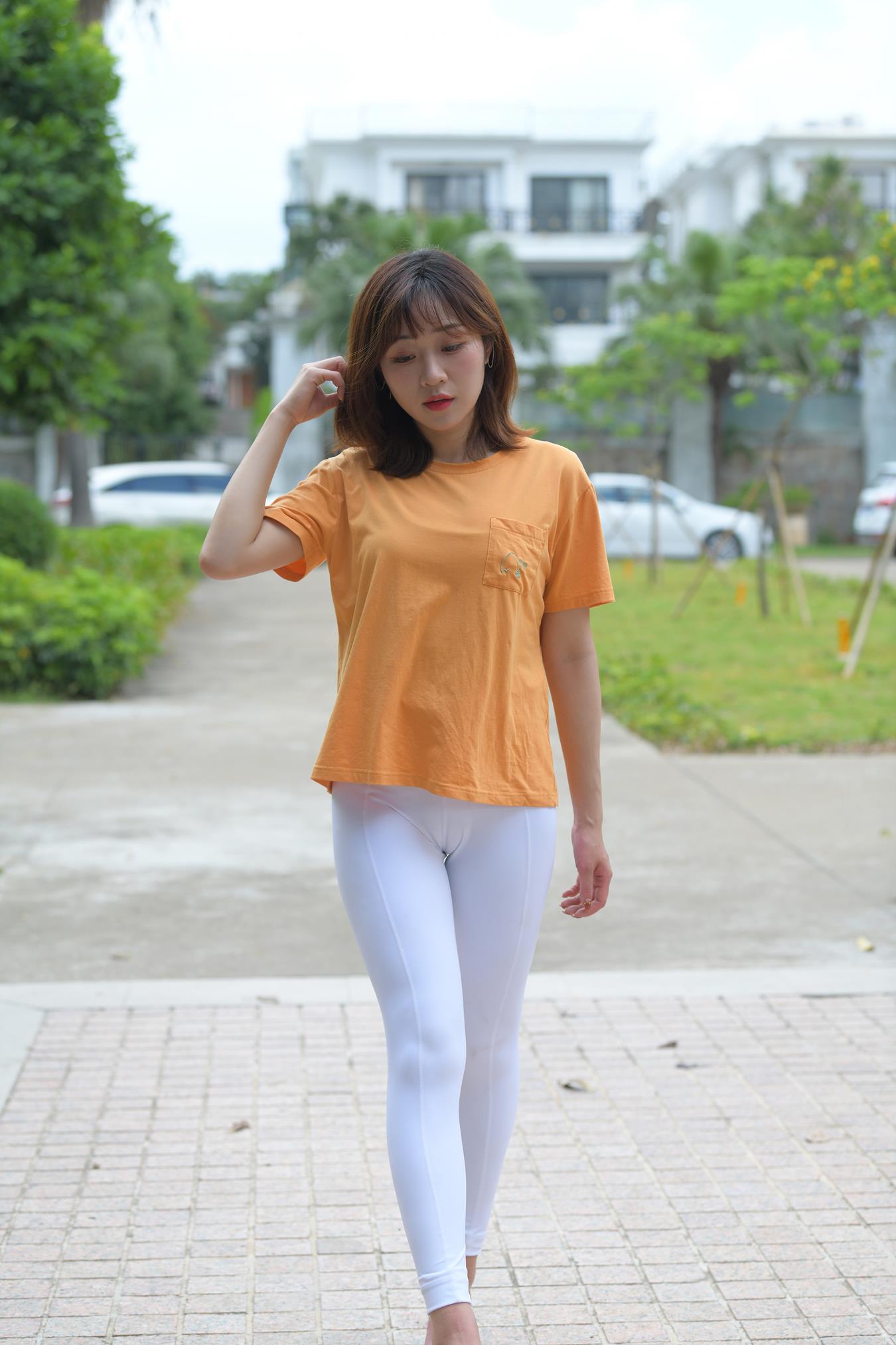 图片[1]-精选唯美街拍 NO.1195 阳光明媚的下午，她迟到了（7）[84P]-草丛看图