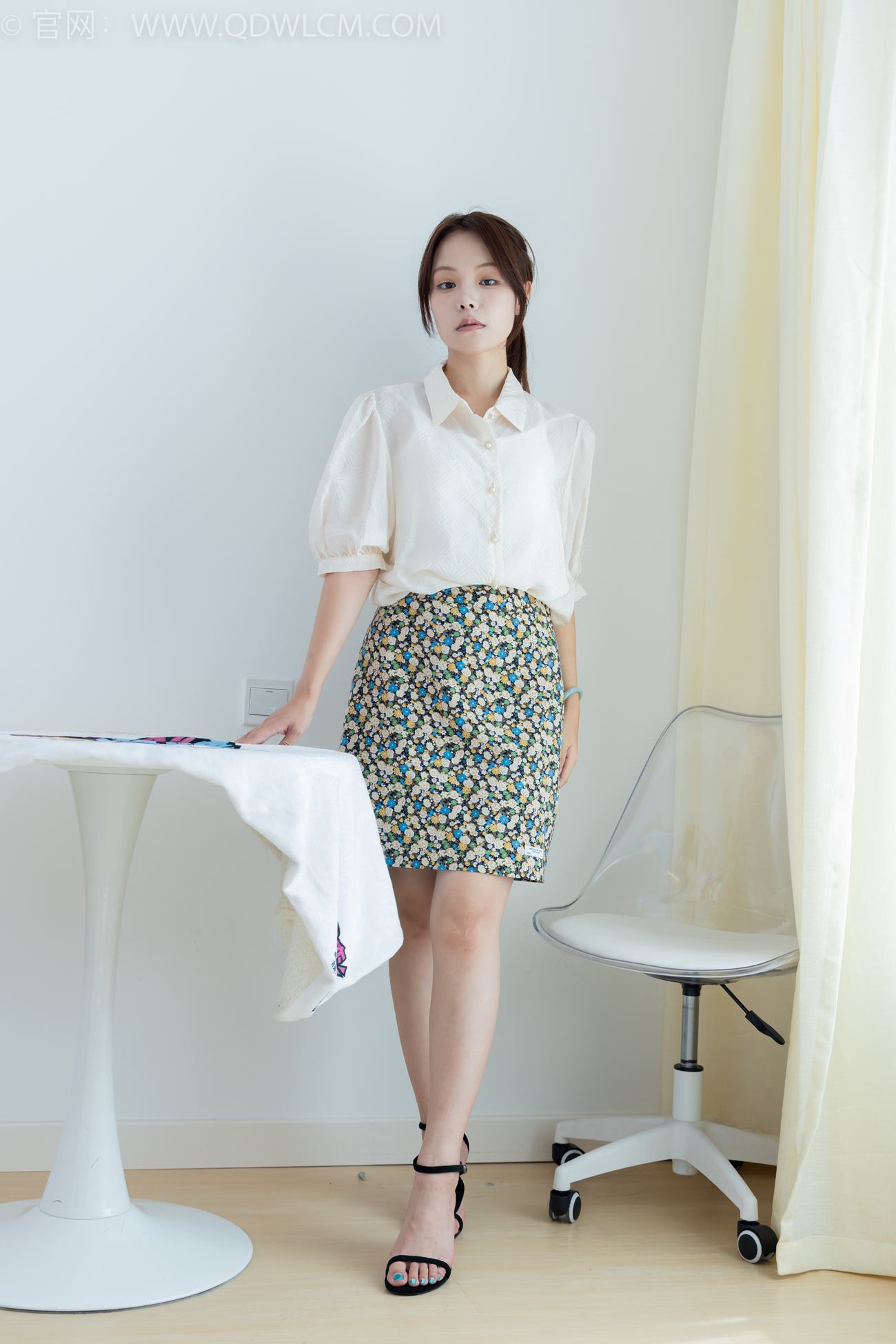 图片[2]-精选勿恋传媒 NO.2127 舒舒-心底的眷恋[150P]-草丛看图