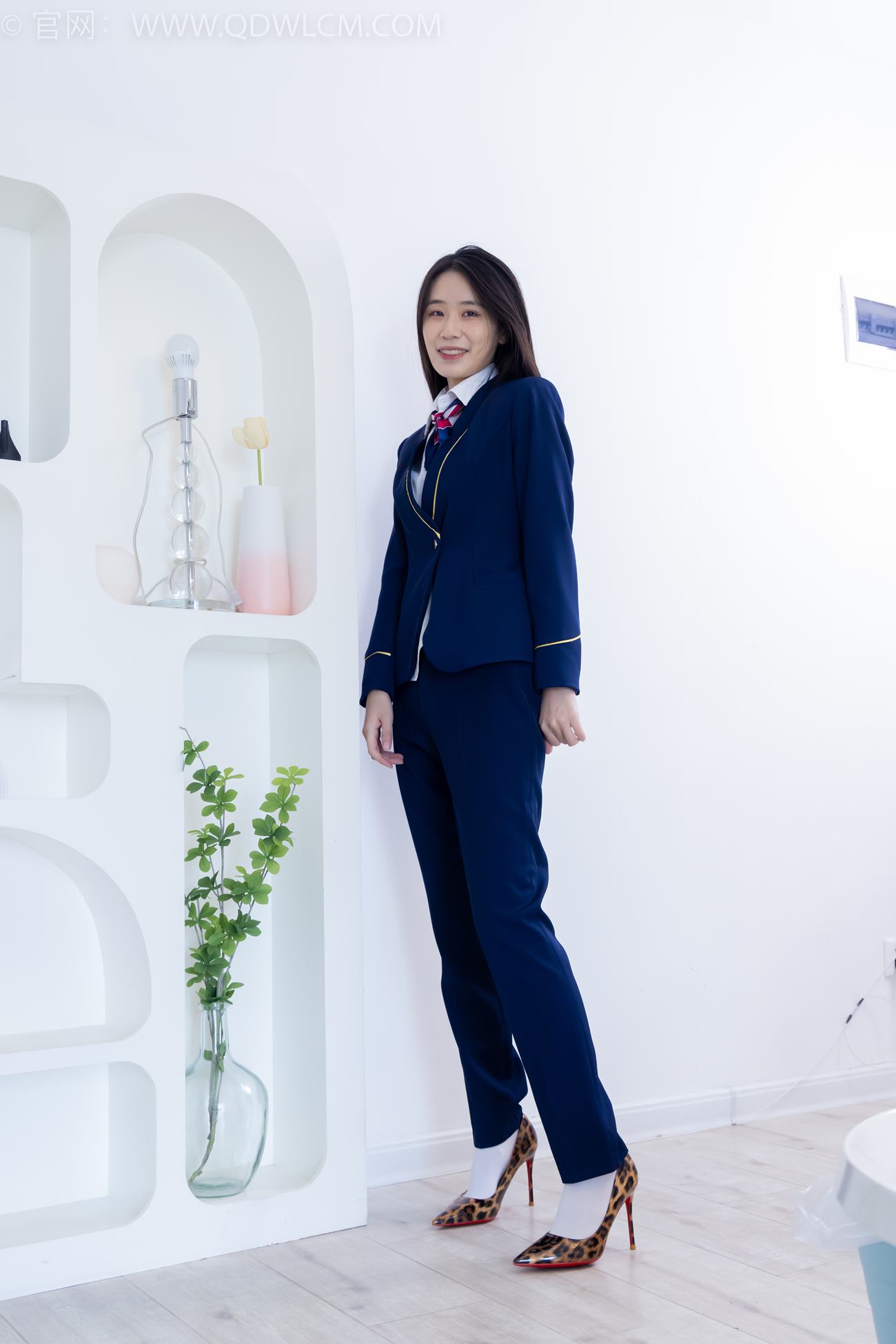 图片[2]-精选勿恋传媒 NO.2156 菜菜-山川与河流[160P]-草丛看图