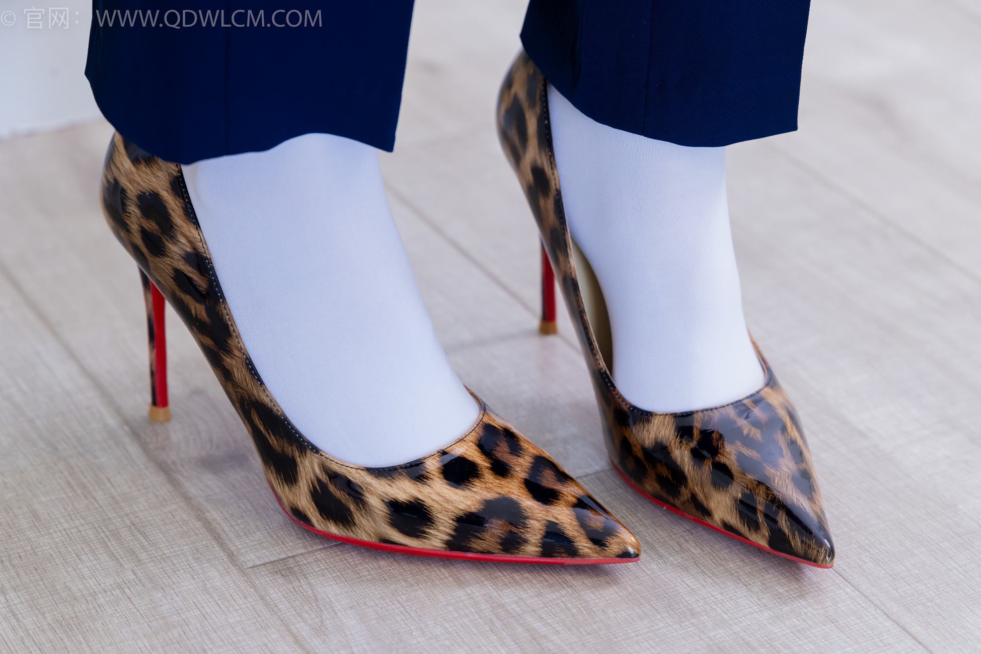 图片[8]-精选勿恋传媒 NO.2156 菜菜-山川与河流[160P]-草丛看图