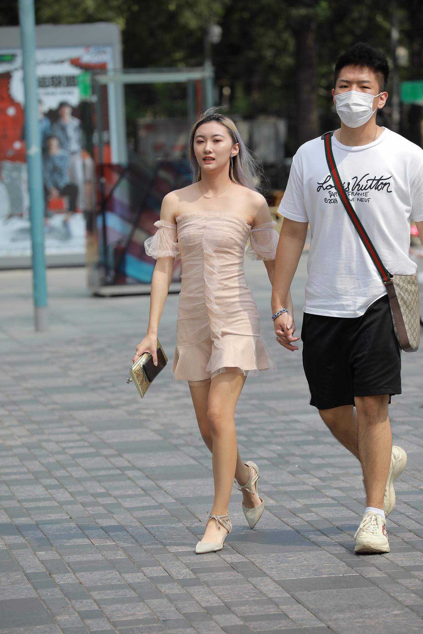 图片[2]-精选唯美街拍 NO.1188 – 甜美包臀裙女友[74P]-草丛看图