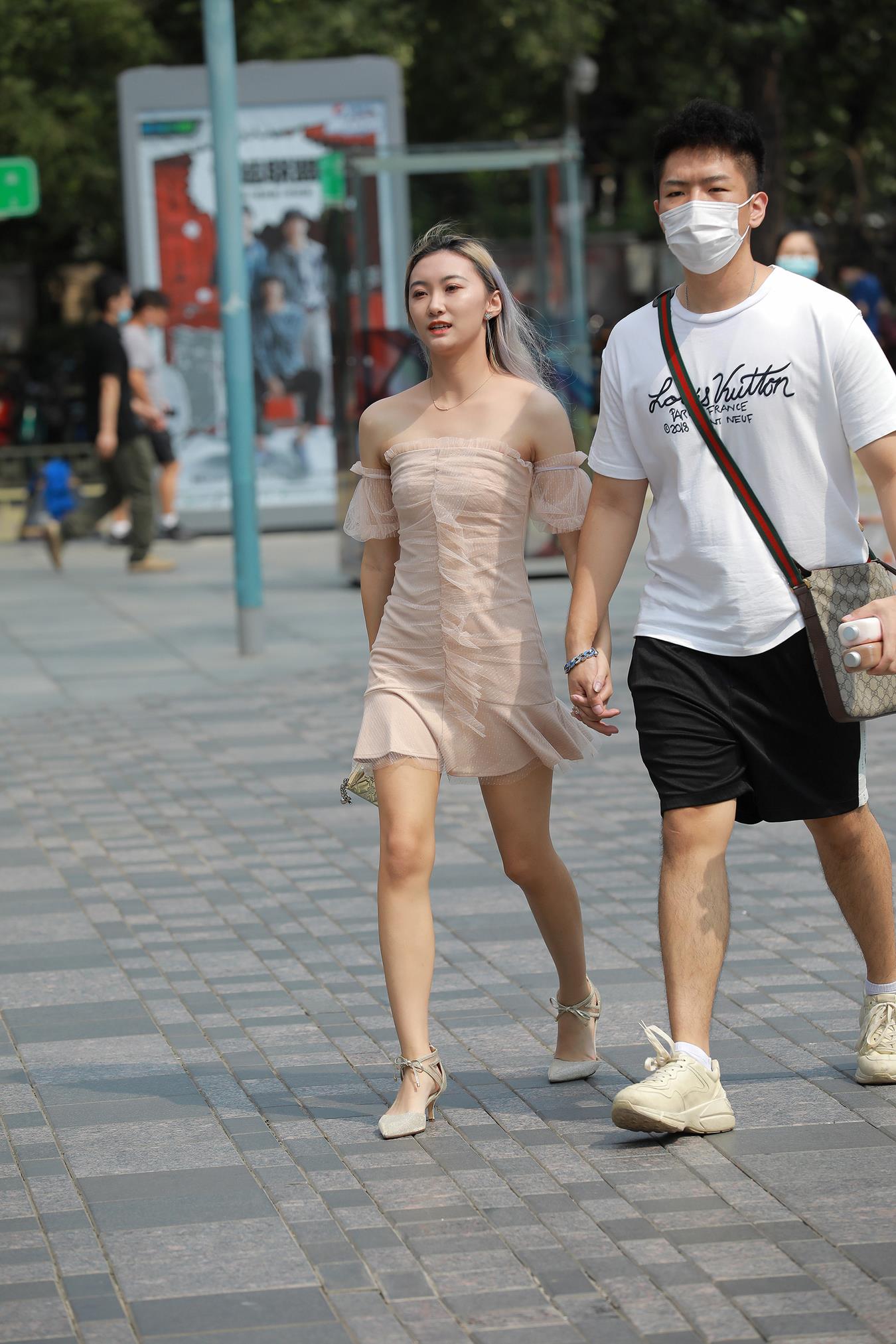 图片[4]-精选唯美街拍 NO.1188 – 甜美包臀裙女友[74P]-草丛看图