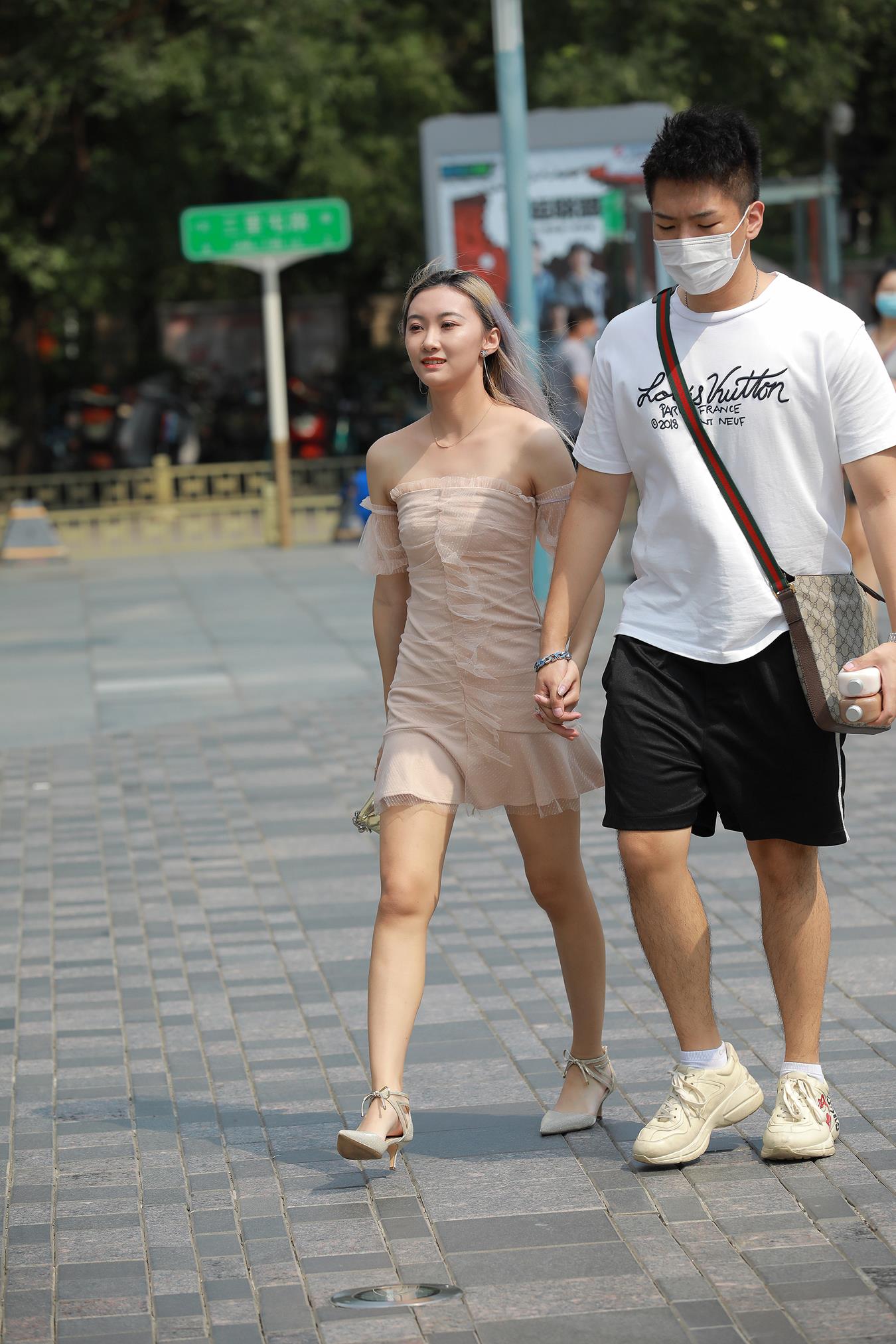 图片[8]-精选唯美街拍 NO.1188 – 甜美包臀裙女友[74P]-草丛看图