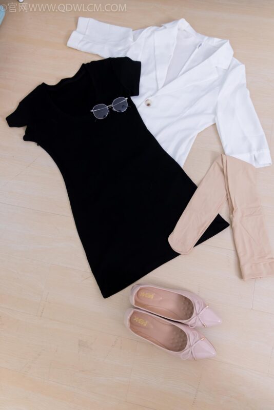 精选勿恋传媒 NO.2168 小影-优雅时刻[84P]-草丛看图