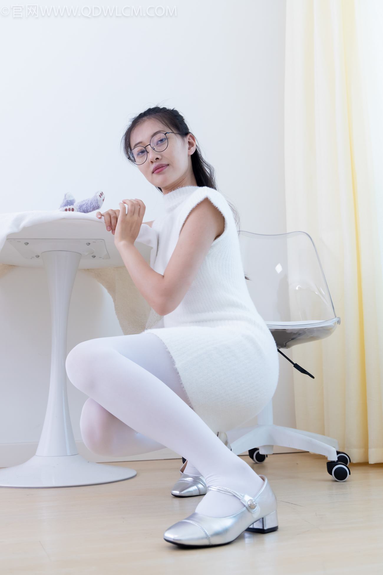 图片[8]-精选勿恋传媒 NO.2144 小优-风吹叶落[131P]-草丛看图