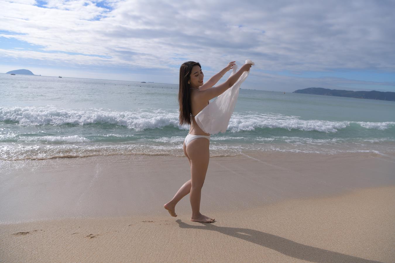 图片[1]-精选唯美街拍 NO.1199 白色彼基尼女孩 (6) [84P]-草丛看图