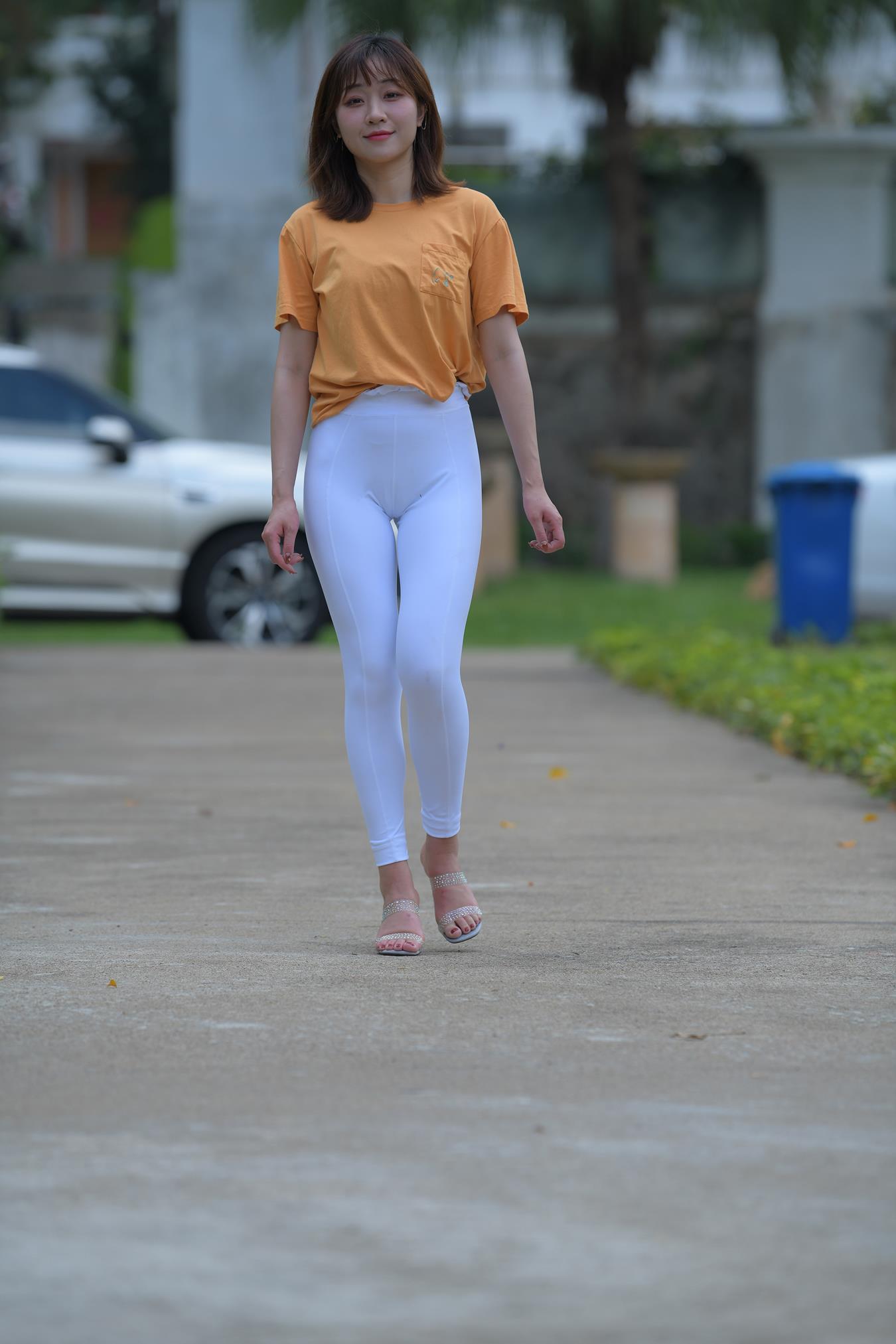 图片[1]-精选唯美街拍 NO.1195 阳光明媚的下午，她迟到了（6）[84P]-草丛看图