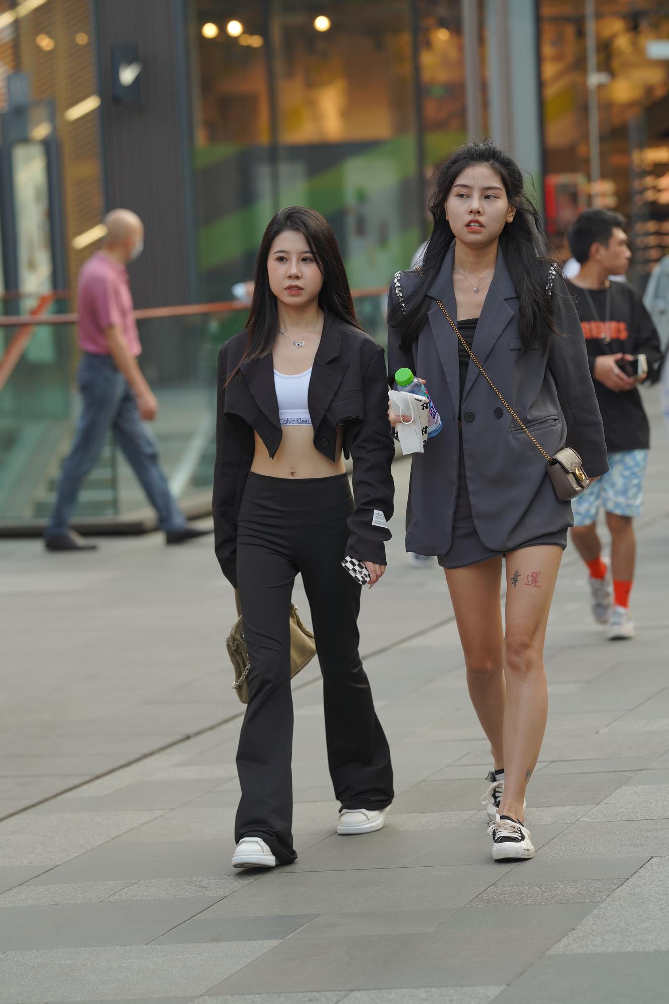 图片[4]-精选唯美街拍 NO.1174  漂亮的裸腿包臀裙小解解（2） [86P]-草丛看图