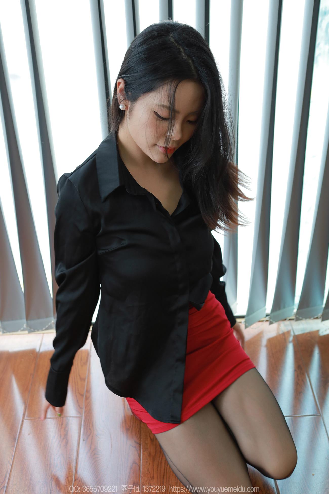 图片[6]-精选[IESS异思趣向] 2024.10.10 丝享家1868：兔兔《黑丝红裙（上）》[75P]-草丛看图