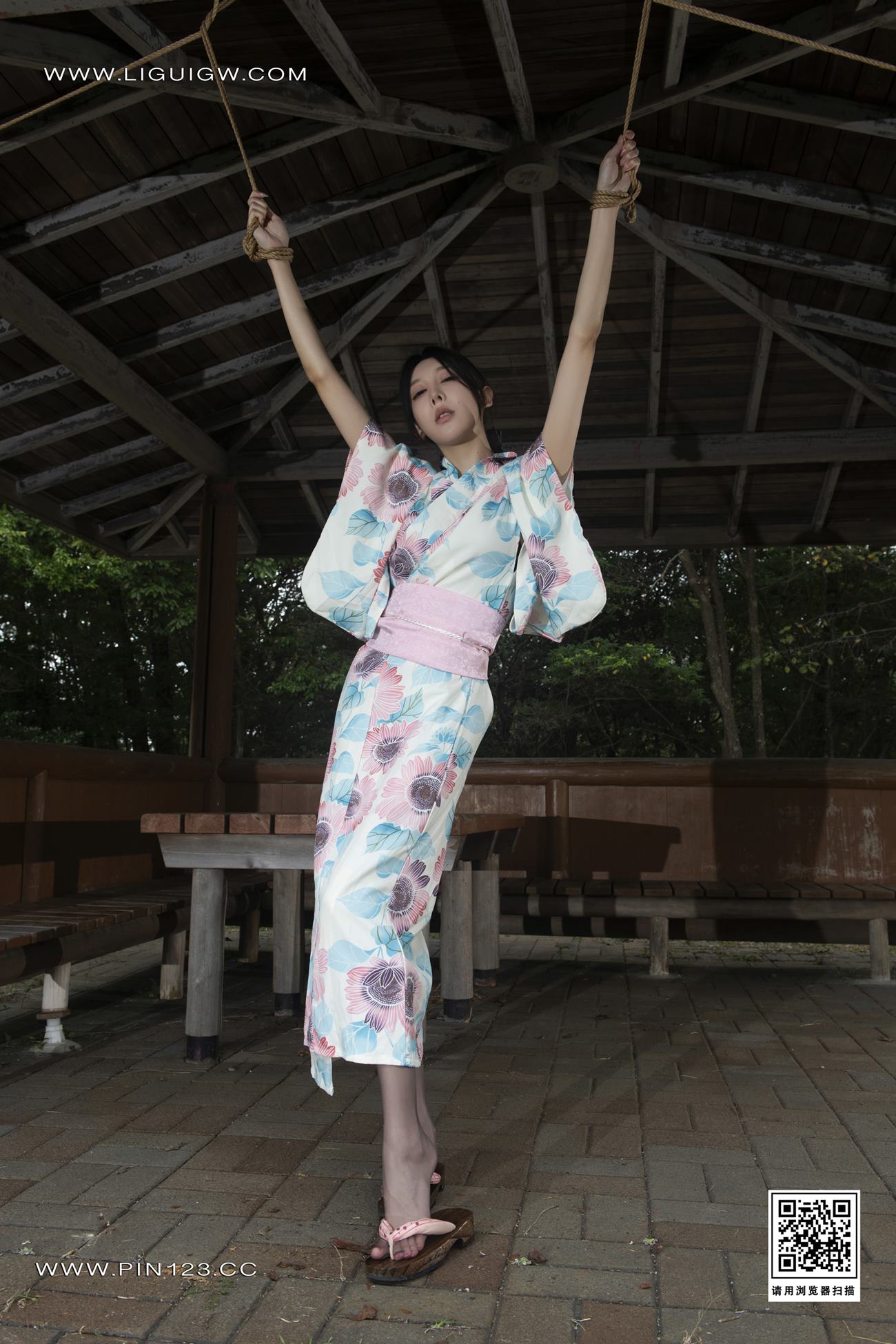 图片[2]-精选[Ligui丽柜]2024.11.01 日本旅拍1 兔子 美束版[16+1P]-草丛看图