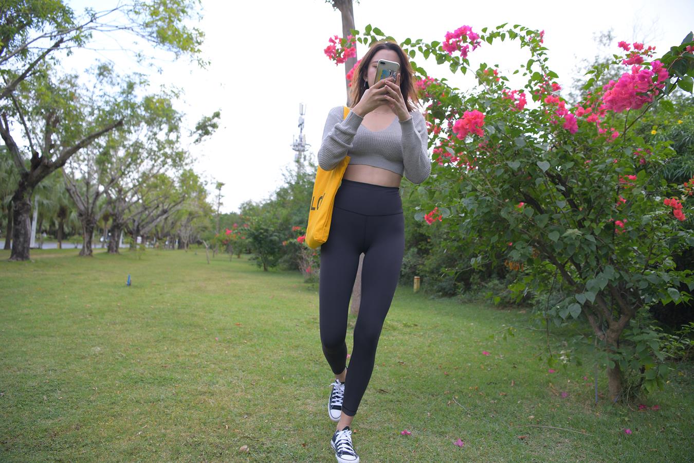 图片[4]-精选唯美街拍 NO.1150 黑色仅身瑜伽裤美女 (1) [84P]-草丛看图