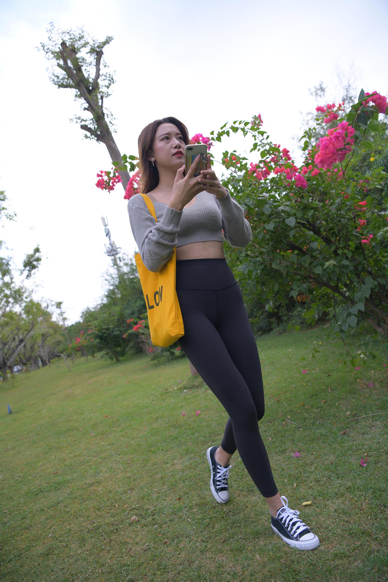 图片[6]-精选唯美街拍 NO.1150 黑色仅身瑜伽裤美女 (1) [84P]-草丛看图