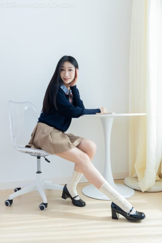 精选勿恋传媒 NO.2108 小影-美好相伴[151P]-草丛看图