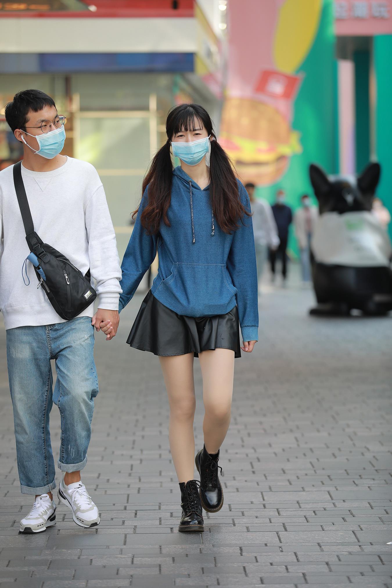 图片[2]-精选唯美街拍 NO.1152  皮裙肉丝女友[64P]-草丛看图