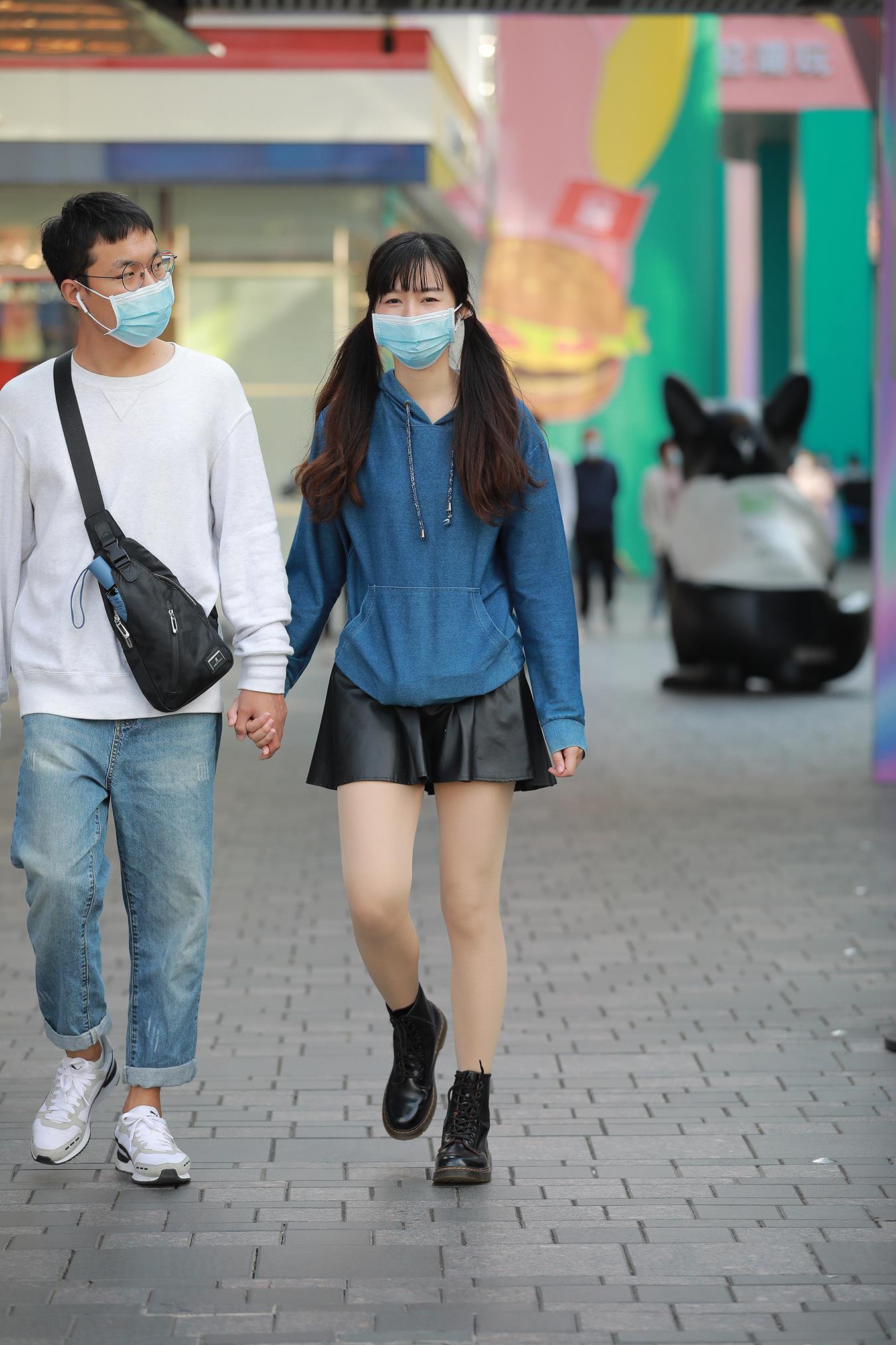 图片[5]-精选唯美街拍 NO.1152  皮裙肉丝女友[64P]-草丛看图