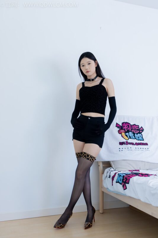 精选勿恋传媒 NO.2125 小竹-孤独的总和[160P]-草丛看图