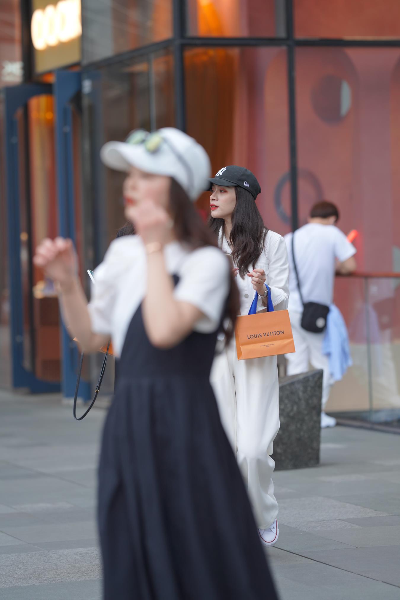 图片[2]-精选唯美街拍 NO.1167 气质美女3 [33P]-草丛看图