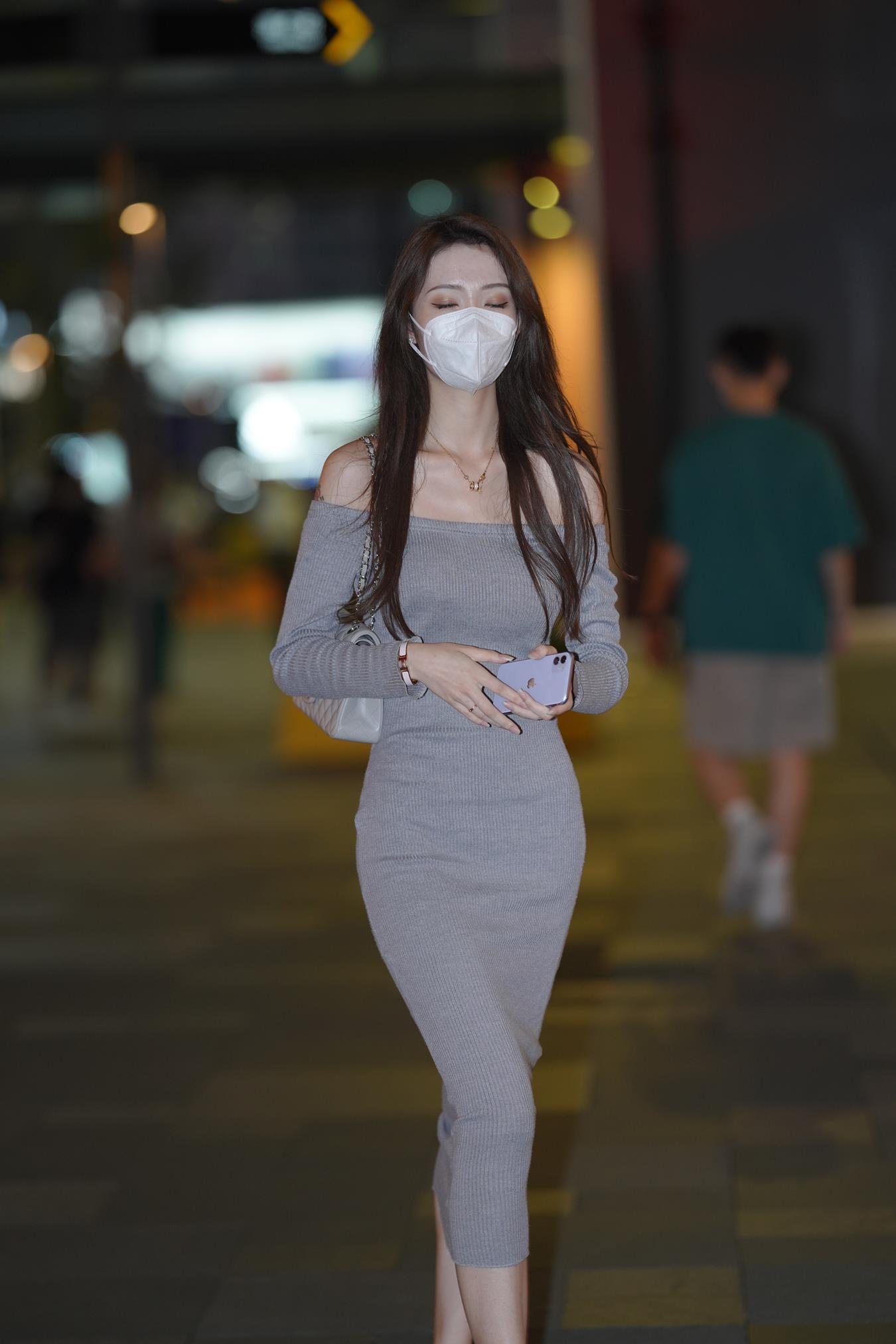 图片[2]-精选唯美街拍 NO.1144 漂亮的一字长裙小解解 [36P]-草丛看图