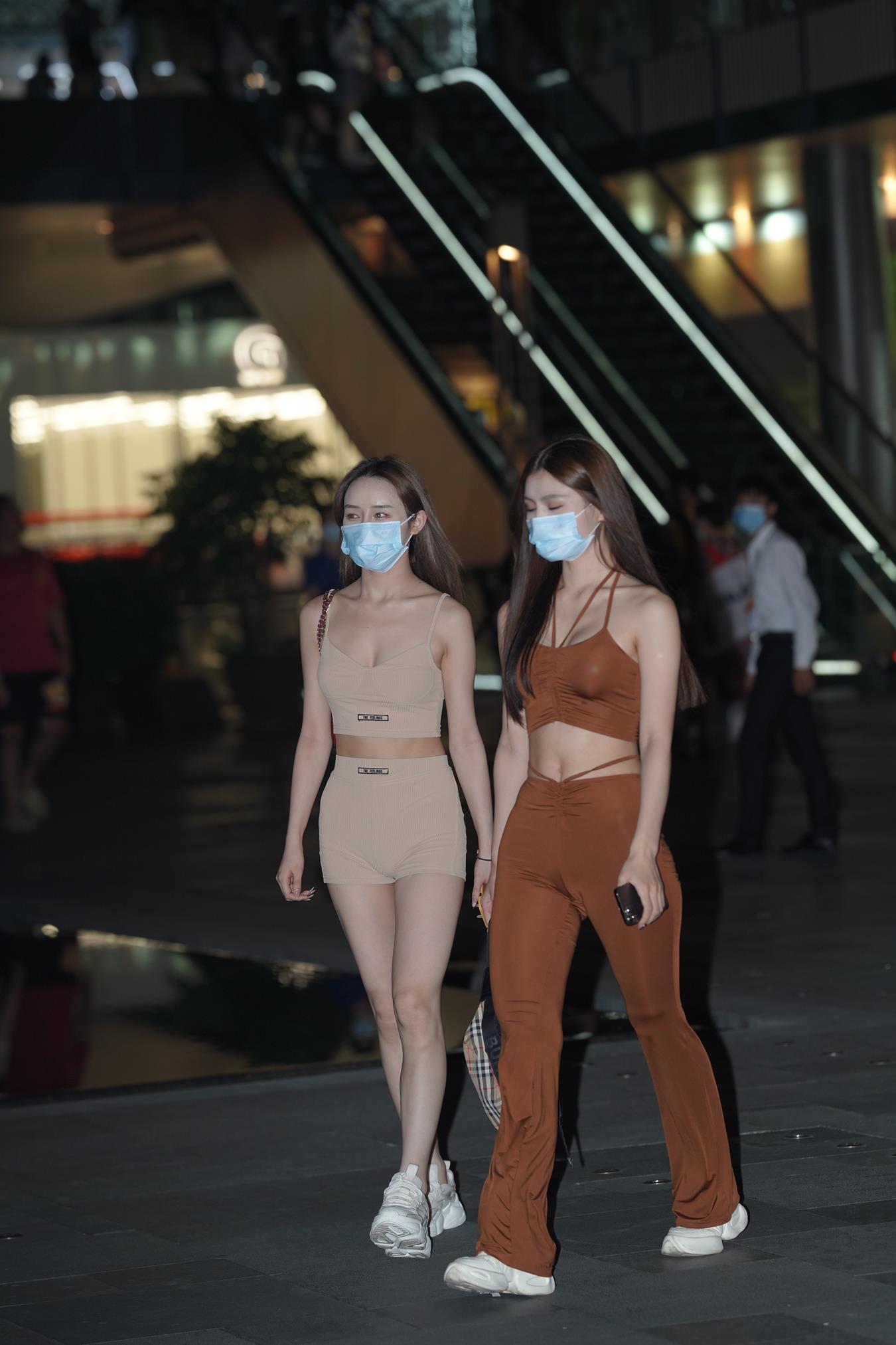 图片[5]-精选唯美街拍 NO.1143 极品仅身裤美女 [145P]-草丛看图