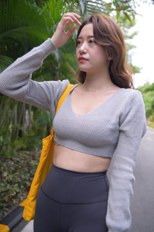 精选唯美街拍 NO.1150 黑色仅身瑜伽裤美女 (4) [84P]-草丛看图