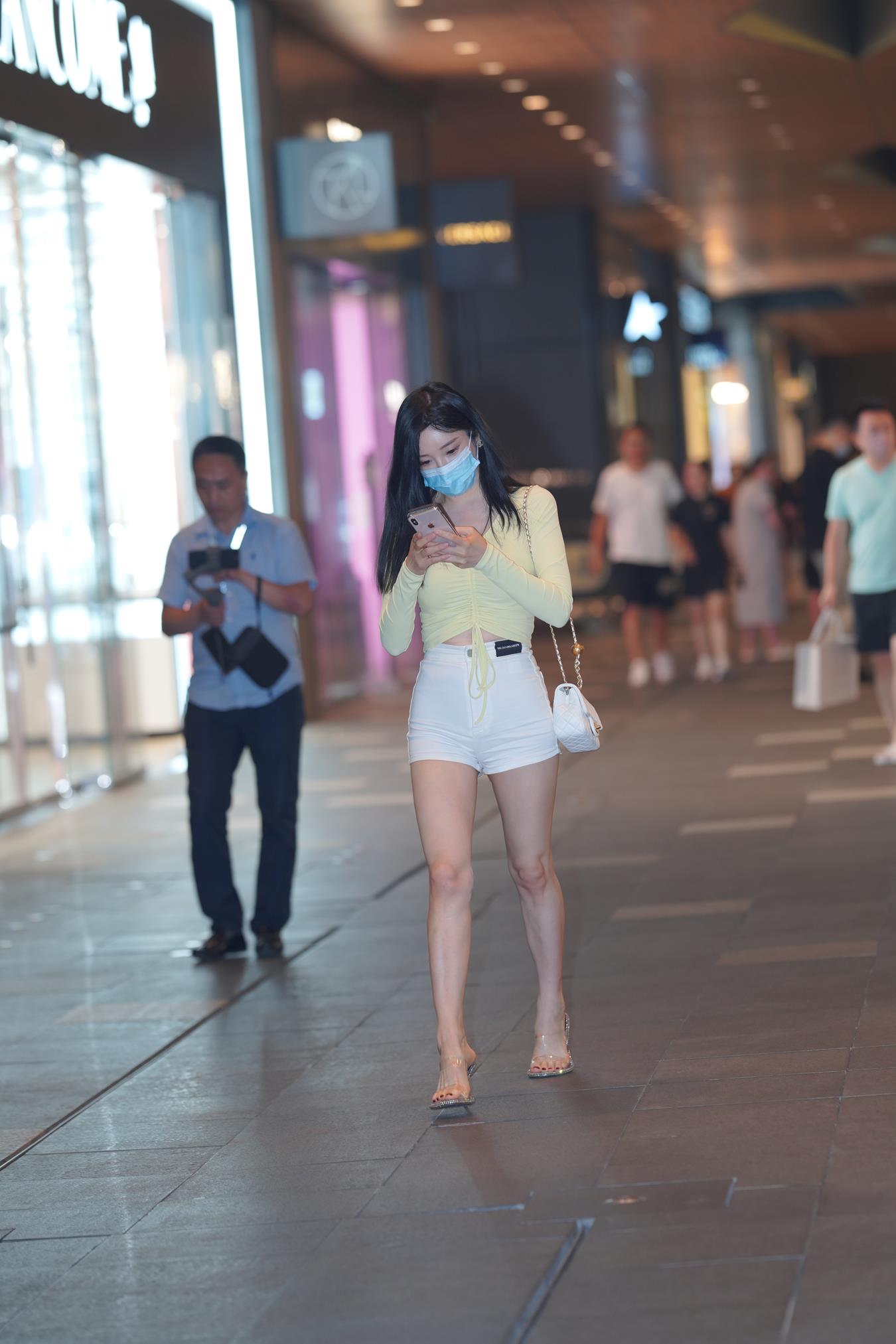 图片[4]-精选唯美街拍 NO.1161 白色热裤大长腿美女 [133P]-草丛看图