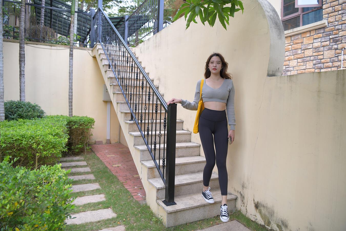 图片[6]-精选唯美街拍 NO.1150 黑色仅身瑜伽裤美女 (6) [84P]-草丛看图