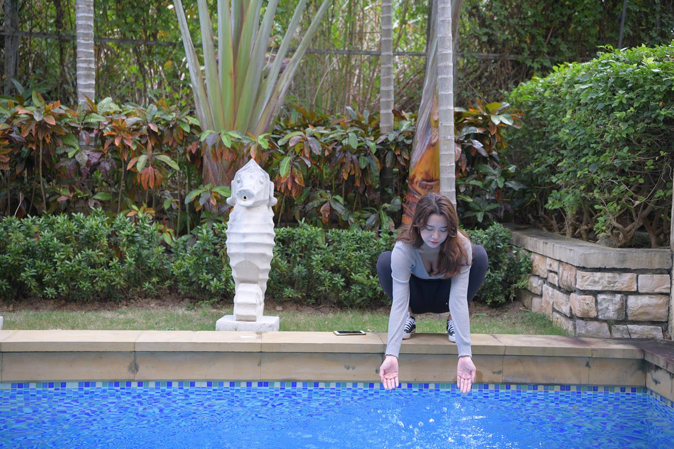 图片[1]-精选唯美街拍 NO.1150 黑色仅身瑜伽裤美女 (6) [84P]-草丛看图