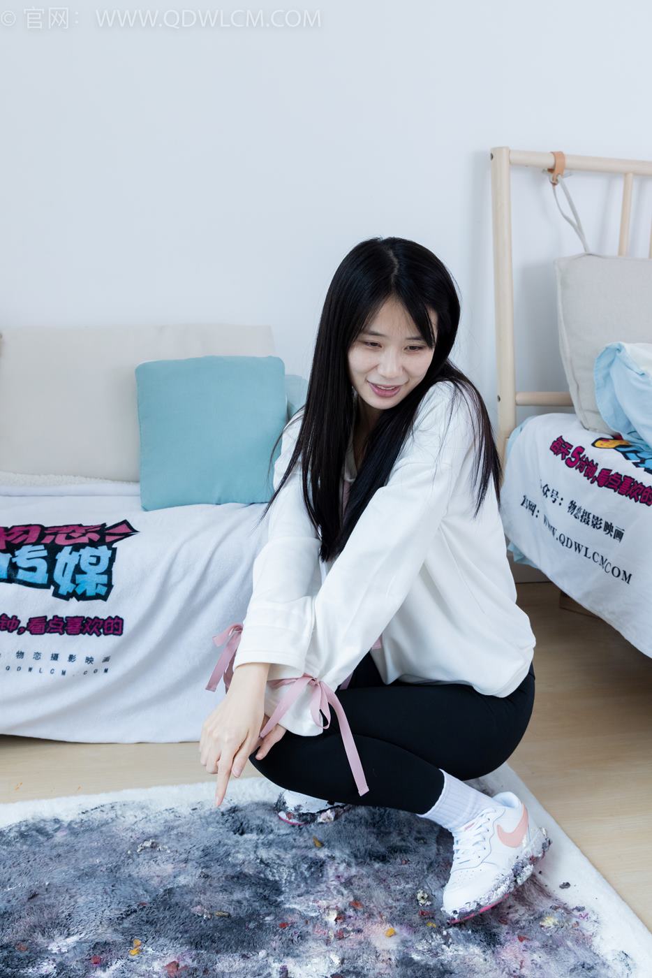 图片[3]-精选勿恋传媒 NO.2097 菜菜-如果你说[160P]-草丛看图