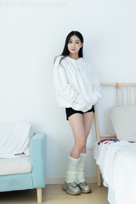 精选勿恋传媒 NO.2119 小影-美好的印记[150P]-草丛看图