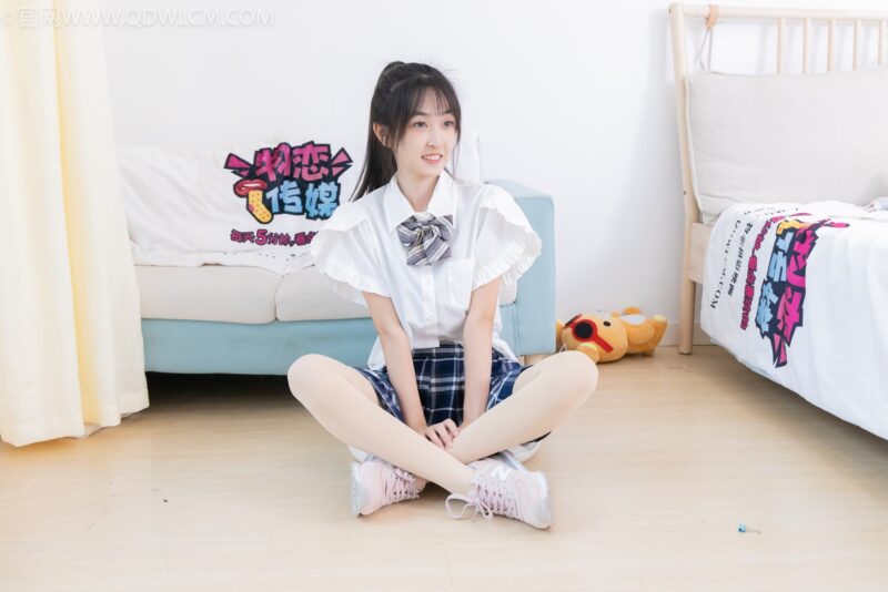 勿恋传媒 NO.2114 嘉木-校园时光[167P]-草丛看图