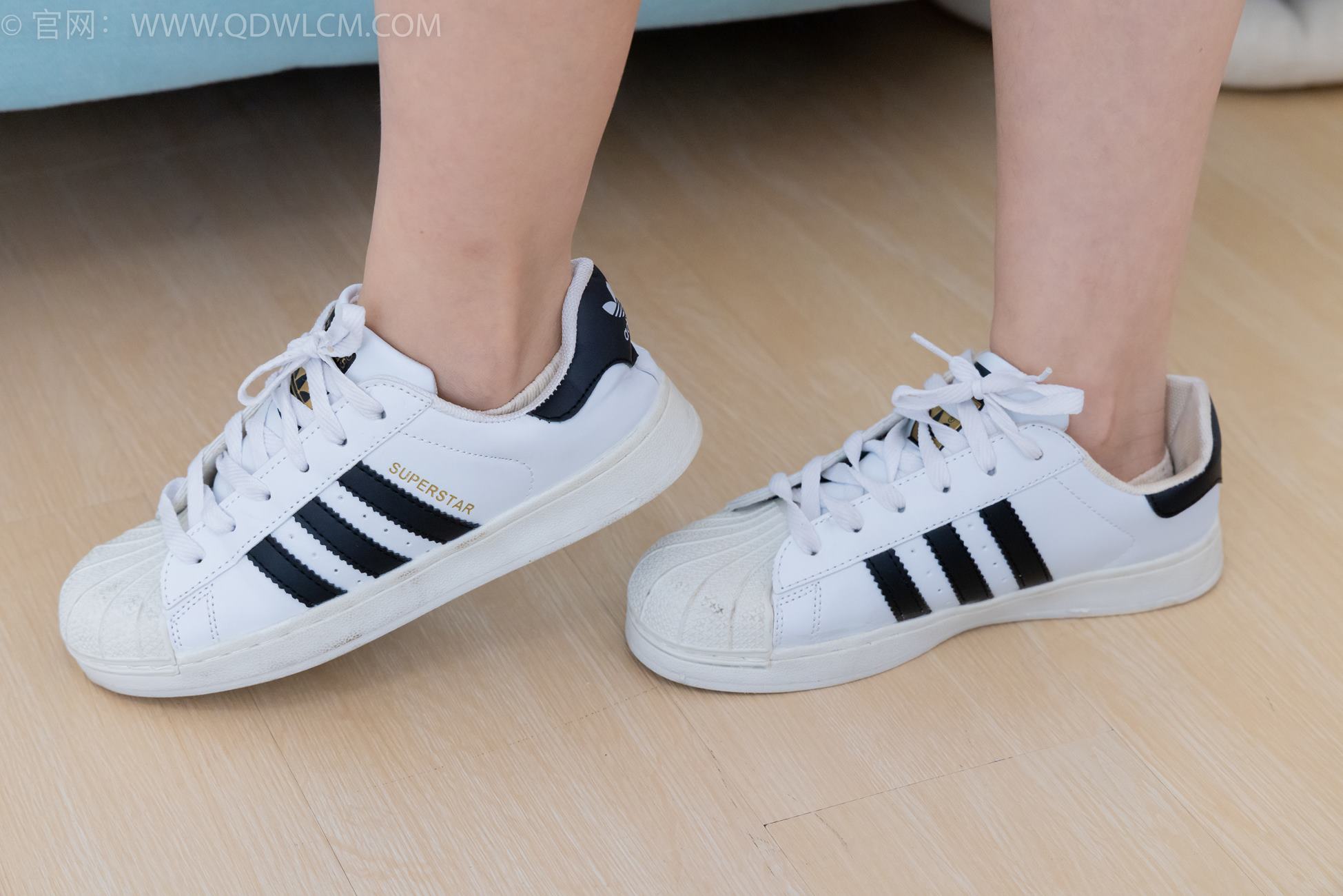 图片[3]-精选勿恋传媒 NO.2131 露露-晨曦露水[124P]-草丛看图