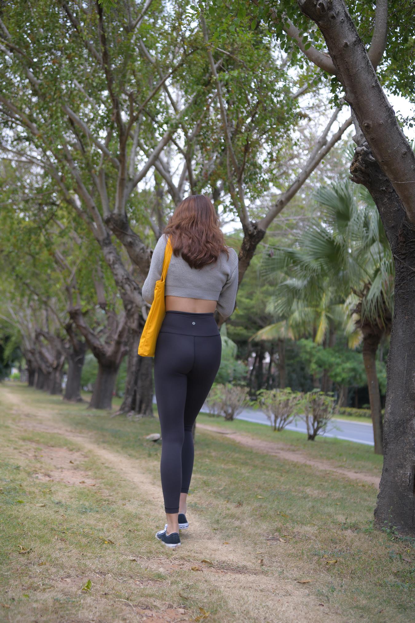 图片[3]-精选唯美街拍 NO.1150 黑色仅身瑜伽裤美女 (2) [84P]-草丛看图