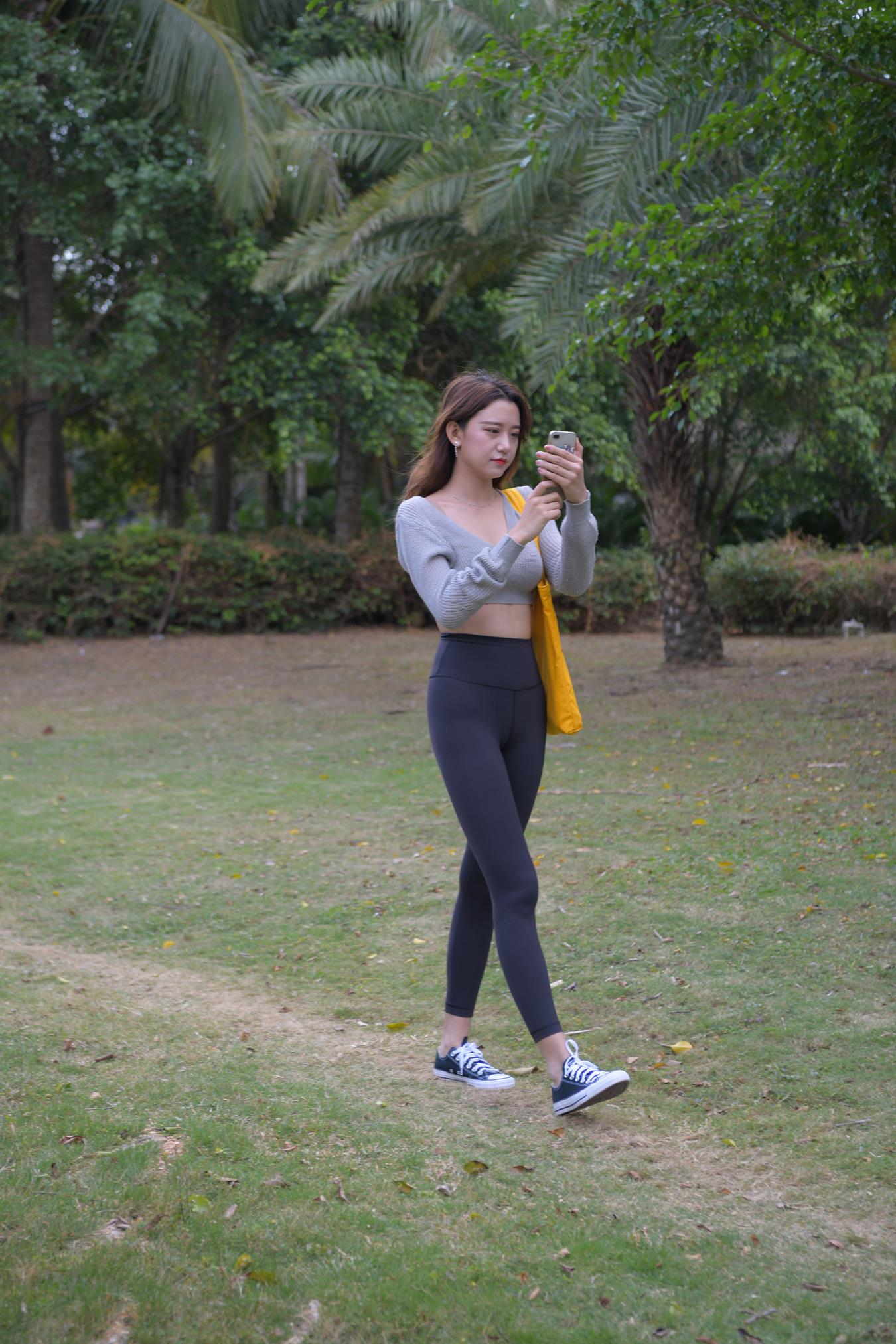 图片[7]-精选唯美街拍 NO.1150 黑色仅身瑜伽裤美女 (2) [84P]-草丛看图