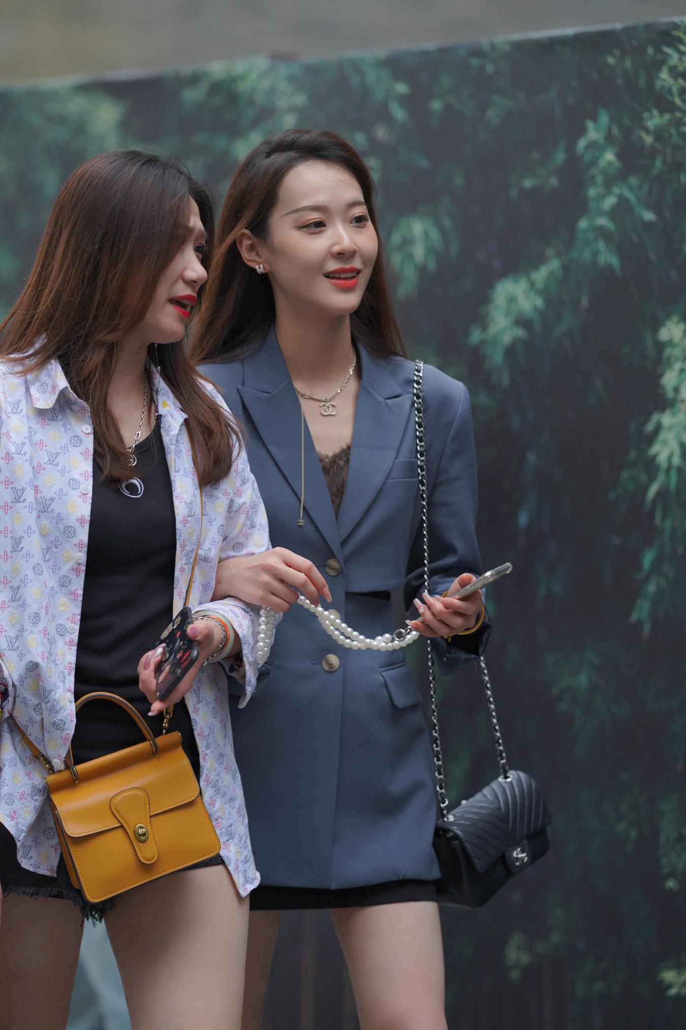 图片[6]-精选唯美街拍 NO.1145 气质长发小解解 [83P]-草丛看图