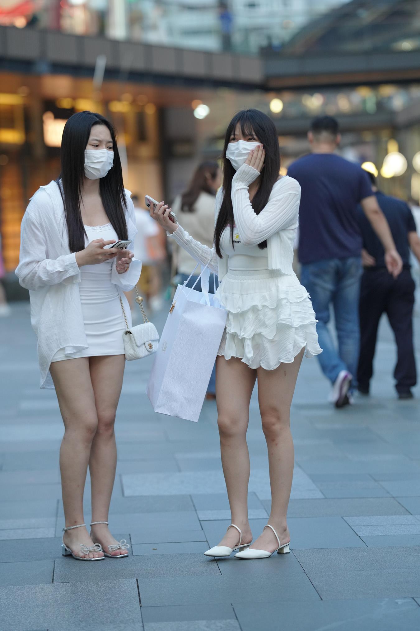 图片[2]-精选唯美街拍 NO.1168 短裙 [37P]-草丛看图