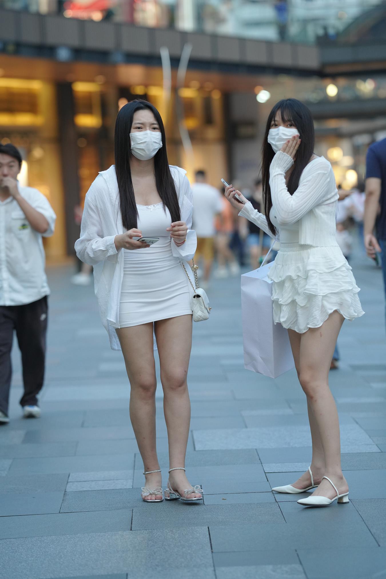 图片[1]-精选唯美街拍 NO.1168 短裙 [37P]-草丛看图