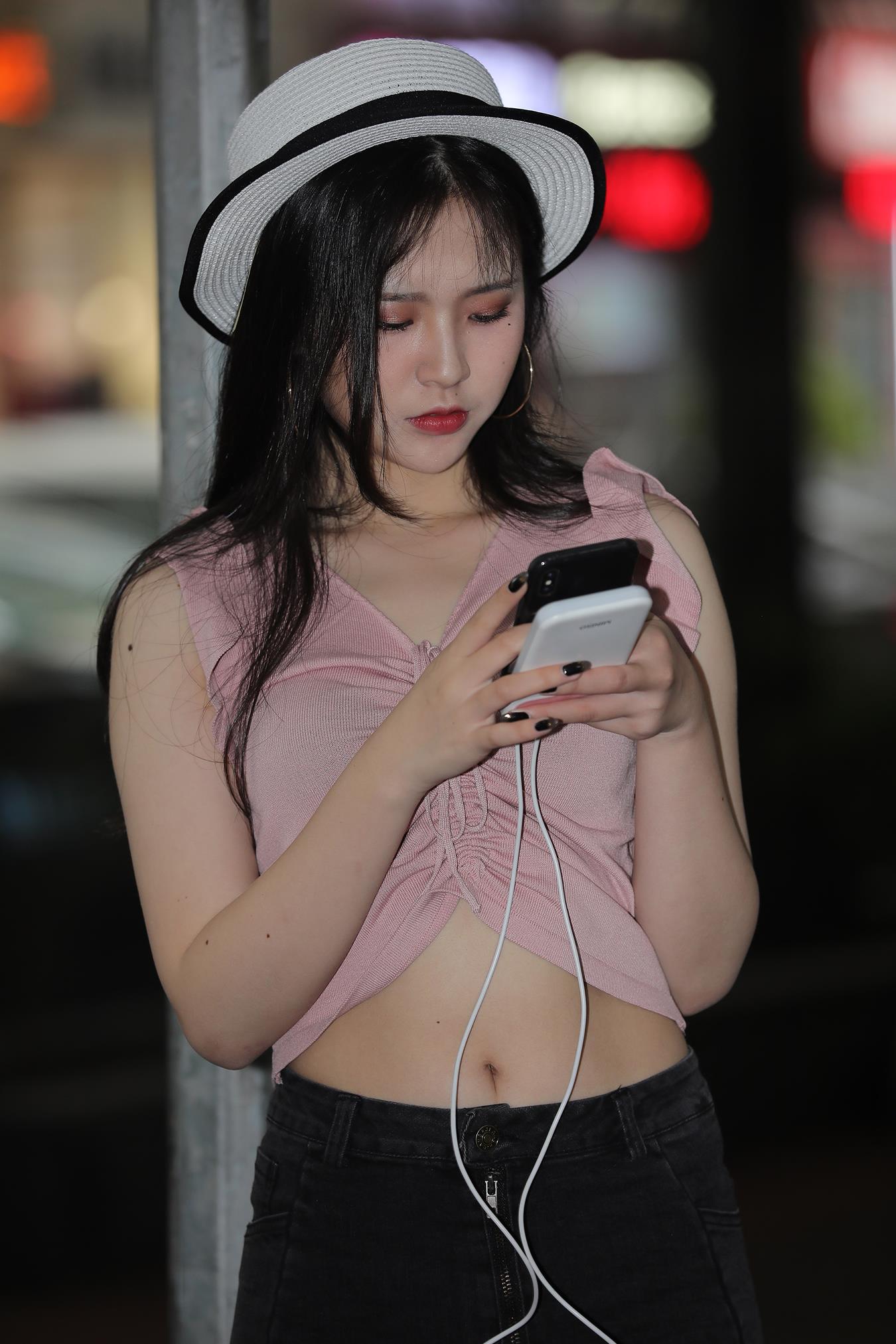 图片[8]-精选唯美街拍 NO.1165 粉衣超短裤白色帽子美女高清原图 （1）[84P]-草丛看图