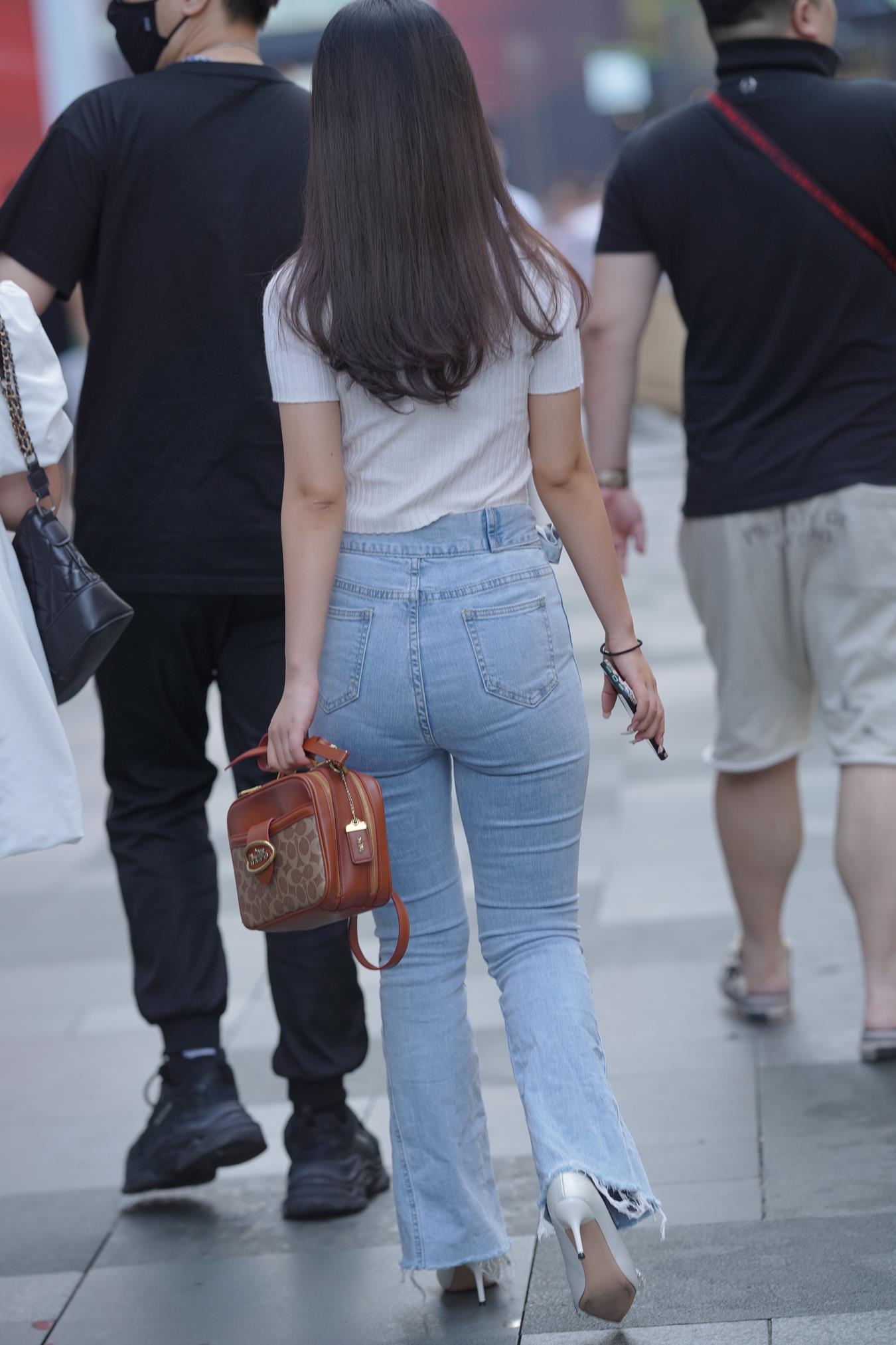 图片[4]-精选唯美街拍 NO.1140  高腰牛仔仅身裤美女 [119P]-草丛看图