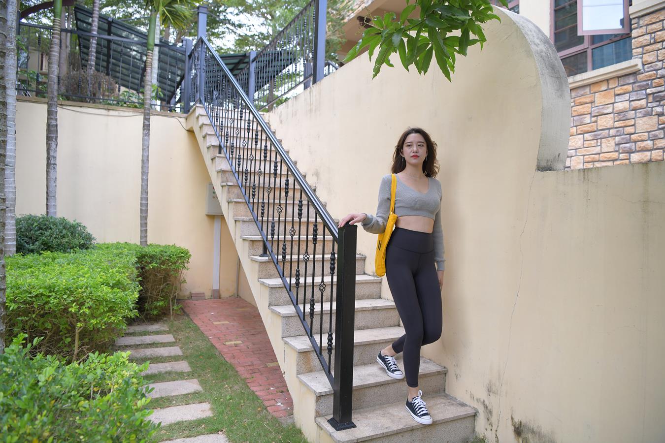 图片[6]-精选唯美街拍 NO.1150 黑色仅身瑜伽裤美女 (5) [84P]-草丛看图