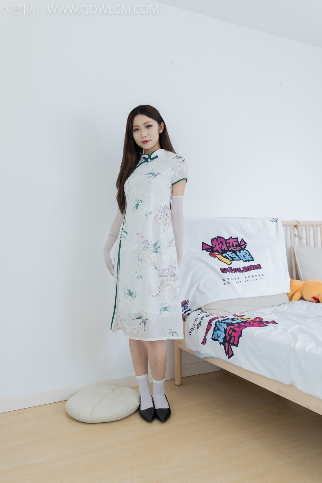 图片[1]-精选勿恋传媒 NO.2099 泡泡-白色泡沫[150P]-草丛看图