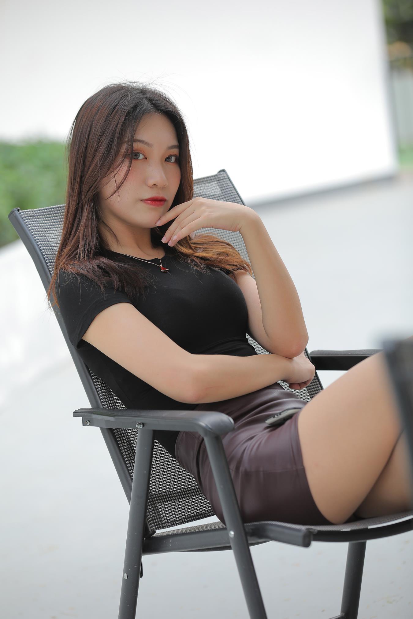 图片[7]-精选唯美街拍 NO.1132 褐色皮短裙丝袜美女 （8） [84P]-草丛看图