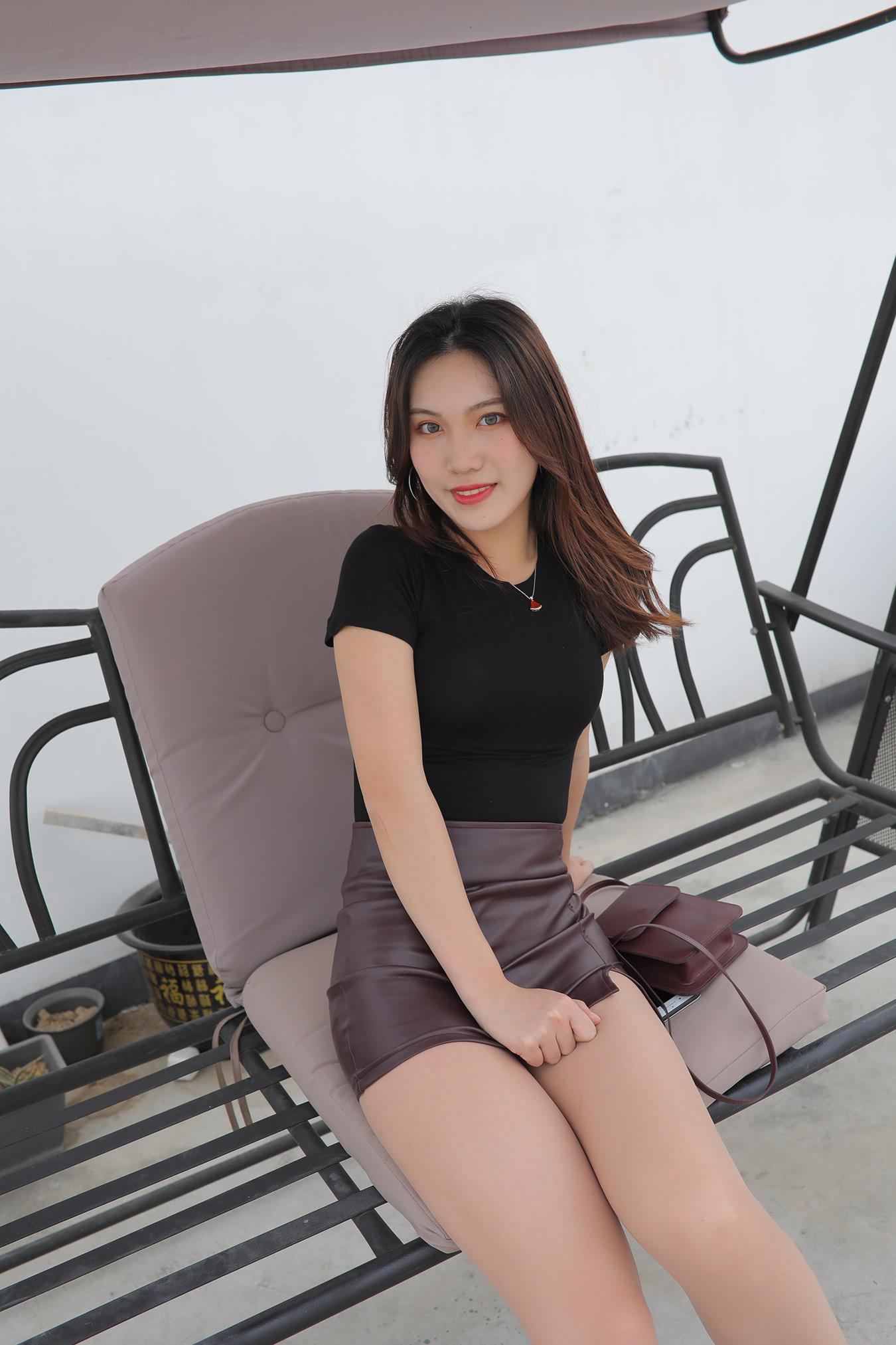 图片[2]-精选唯美街拍 NO.1132 褐色皮短裙丝袜美女 （9） [44P]-草丛看图